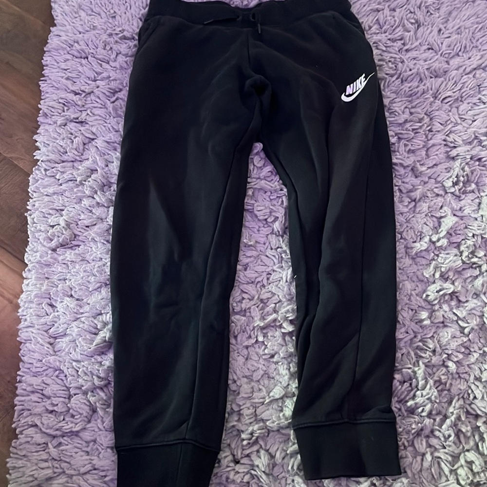 black nike sweats